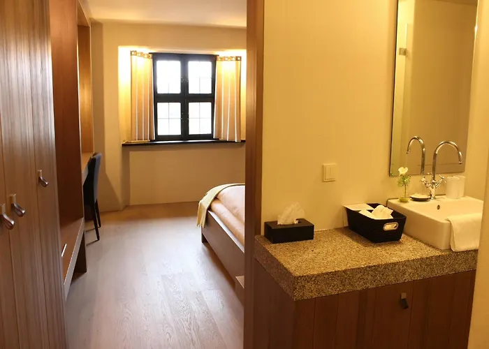 Hotelburg Falkenberg Отель *